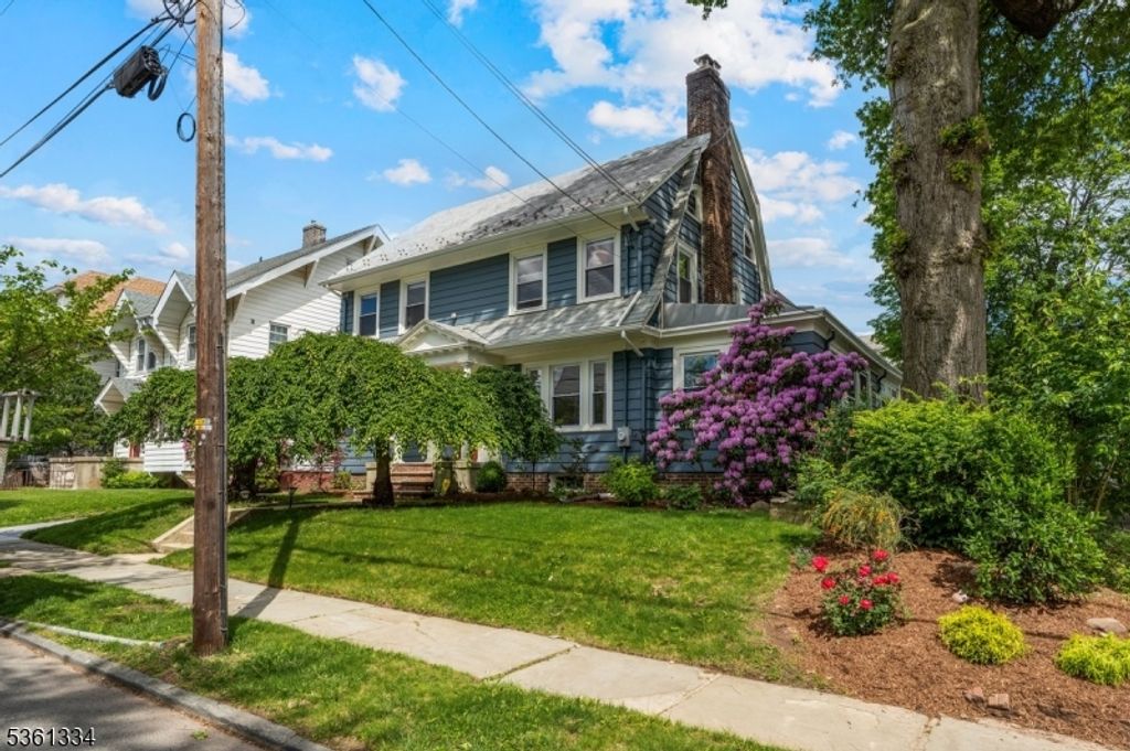 711 Lake St, Newark City, NJ 07104
