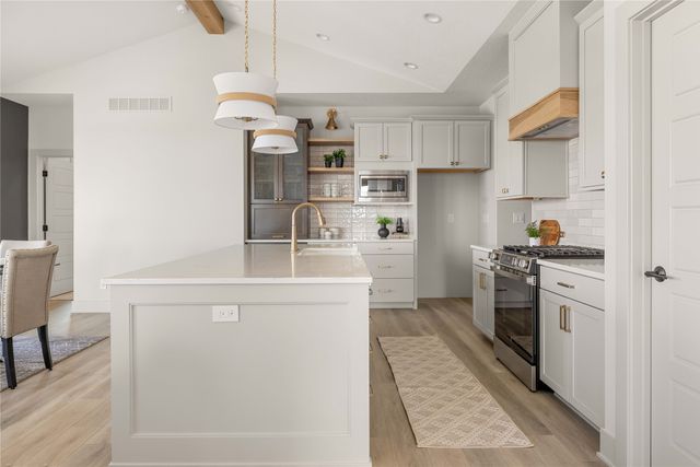 1299 S Radley Street, West Des Moines, IA 50266