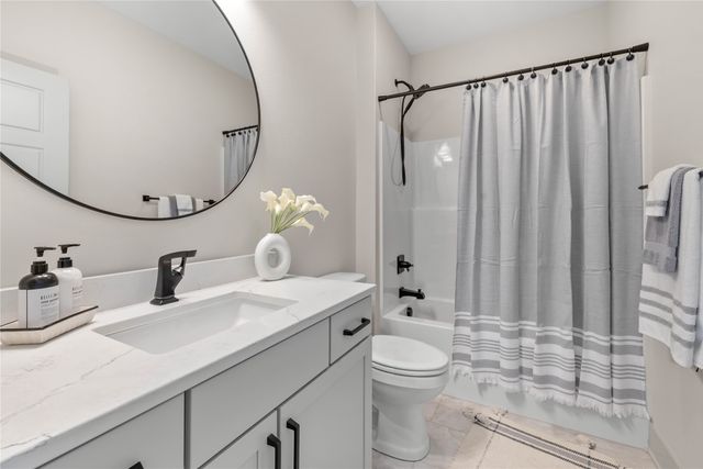 1299 S Radley Street, West Des Moines, IA 50266