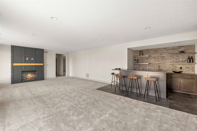 1299 S Radley Street, West Des Moines, IA 50266
