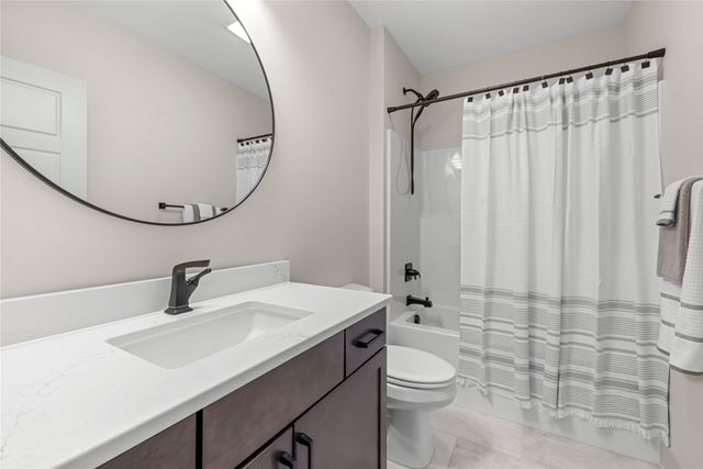 1299 S Radley Street, West Des Moines, IA 50266