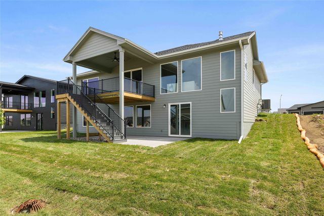 1299 S Radley Street, West Des Moines, IA 50266