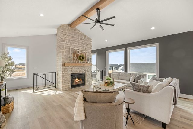 1299 S Radley Street, West Des Moines, IA 50266