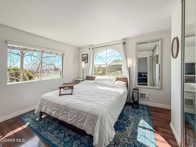 2533 Antonio Drive 301, Camarillo, CA 93010