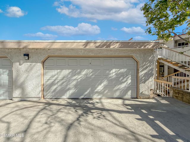 2533 Antonio Drive 301, Camarillo, CA 93010