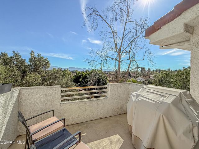 2533 Antonio Drive 301, Camarillo, CA 93010