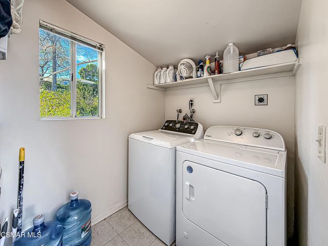 2533 Antonio Drive 301, Camarillo, CA 93010