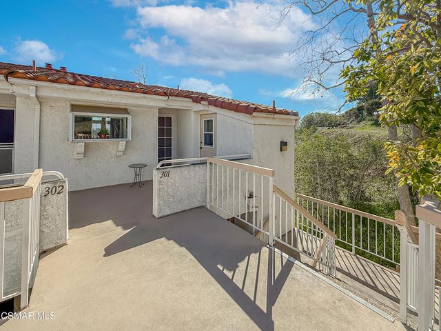 2533 Antonio Drive 301, Camarillo, CA 93010