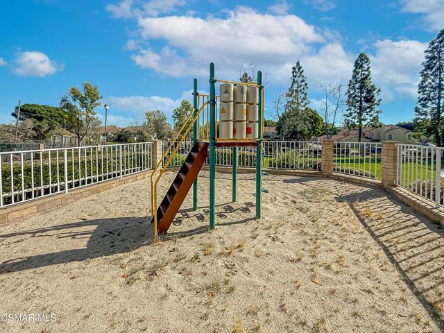 2533 Antonio Drive 301, Camarillo, CA 93010