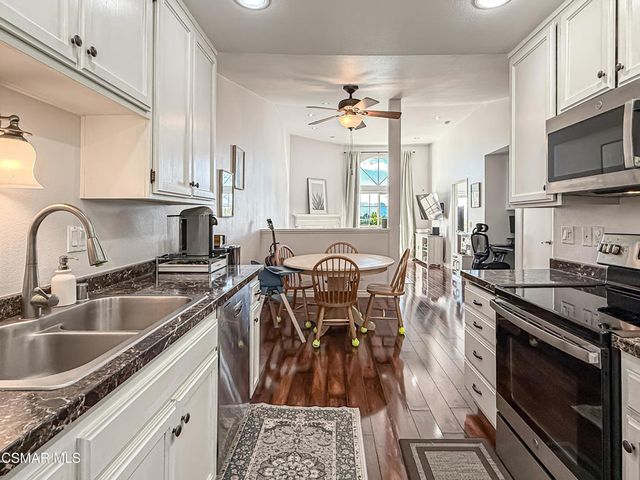 2533 Antonio Drive 301, Camarillo, CA 93010