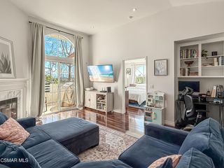 2533 Antonio Drive 301, Camarillo, CA 93010