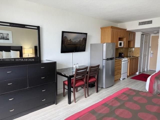19201 Collins Avenue 534, Sunny Isles Beach, FL 33160