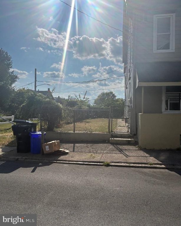 142 BALM ST, Harrisburg, PA 17103