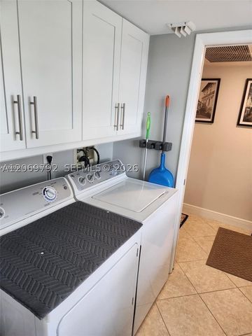 806 Cypress Grove Ln 403, Pompano Beach, FL 33069