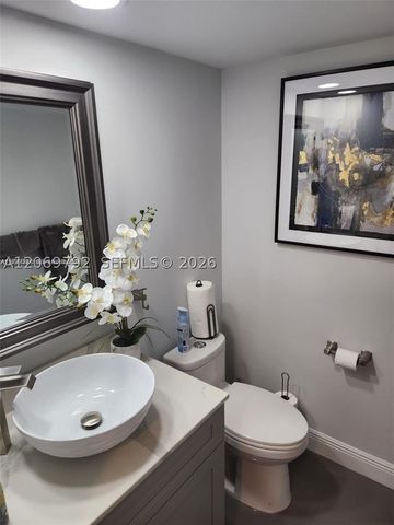 806 Cypress Grove Ln 403, Pompano Beach, FL 33069