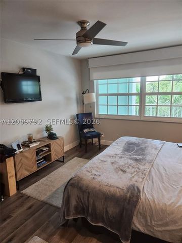 806 Cypress Grove Ln 403, Pompano Beach, FL 33069
