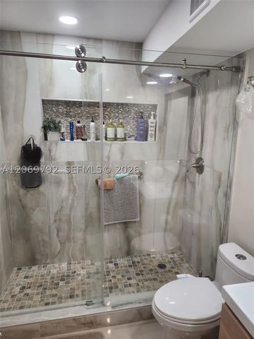 806 Cypress Grove Ln 403, Pompano Beach, FL 33069