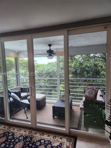 806 Cypress Grove Ln 403, Pompano Beach, FL 33069