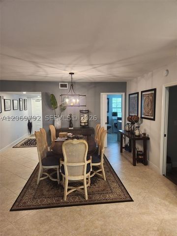 806 Cypress Grove Ln 403, Pompano Beach, FL 33069