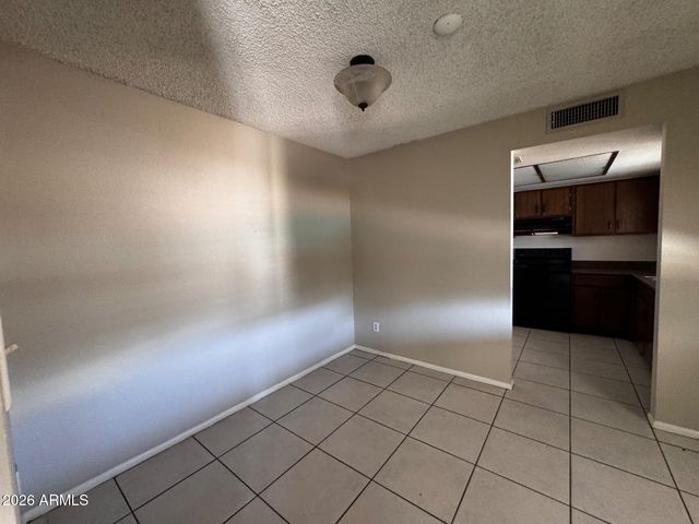 2072 E DONNER Drive, Tempe, AZ 85282