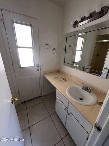 2072 E DONNER Drive, Tempe, AZ 85282
