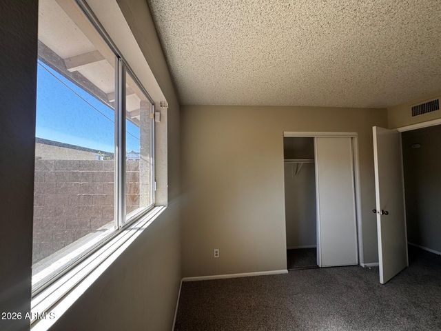 2072 E DONNER Drive, Tempe, AZ 85282