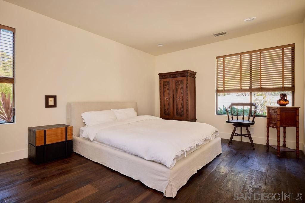 Image 27 of property listing at 17335 Via Del Bravo, Rancho Santa Fe, CA 92067