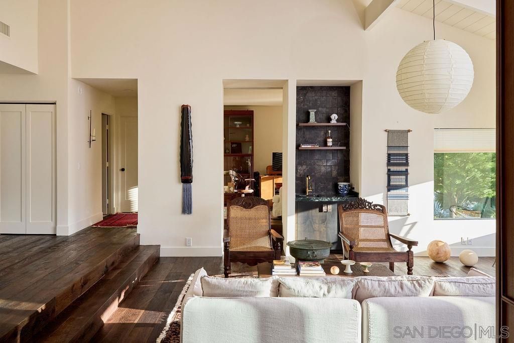 Image 9 of property listing at 17335 Via Del Bravo, Rancho Santa Fe, CA 92067