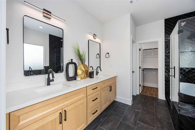 3504 Caplin Street D, Houston, TX 77026