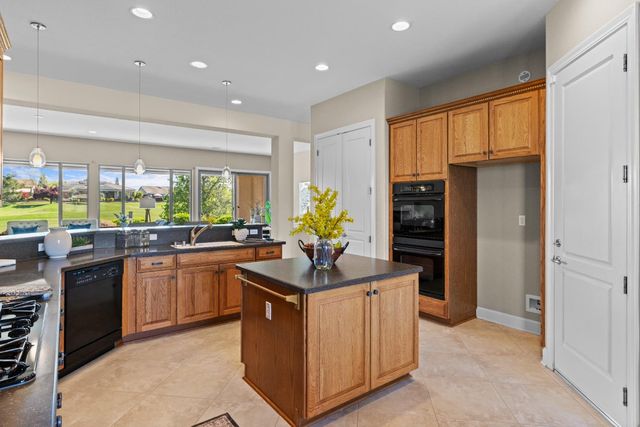 209 Calistoga Lane, Lincoln, CA 95648