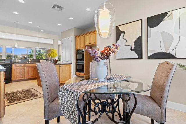 209 Calistoga Lane, Lincoln, CA 95648