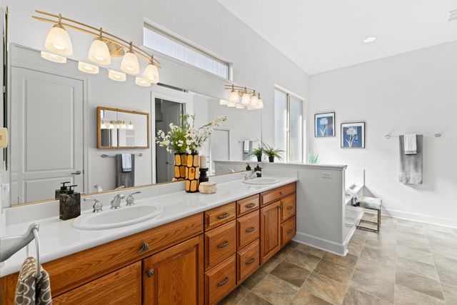 209 Calistoga Lane, Lincoln, CA 95648