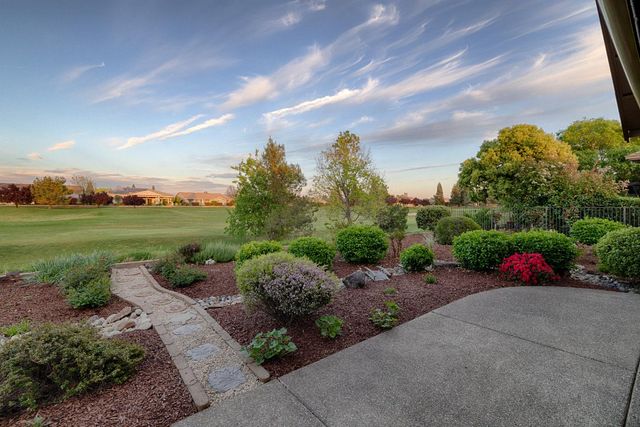 209 Calistoga Lane, Lincoln, CA 95648