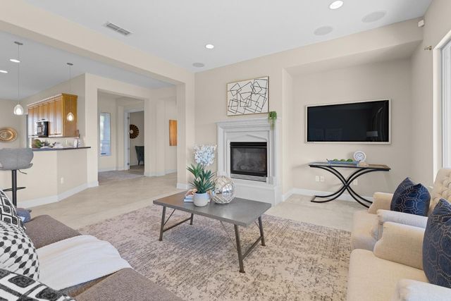 209 Calistoga Lane, Lincoln, CA 95648