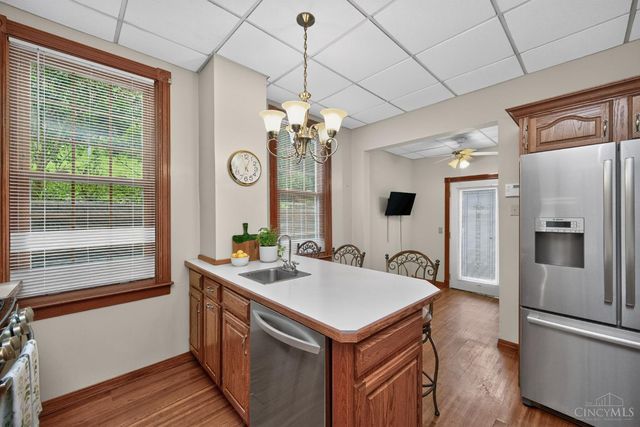 560 Delta Avenue, Cincinnati, OH 45226