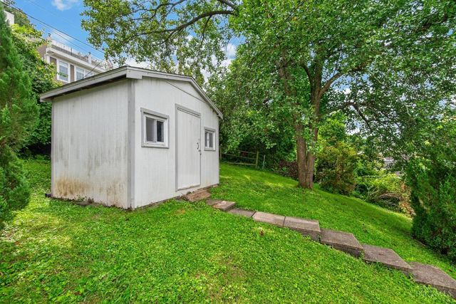 560 Delta Avenue, Cincinnati, OH 45226