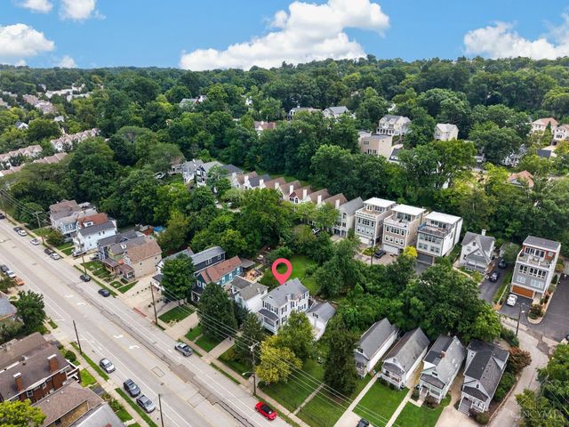 560 Delta Avenue, Cincinnati, OH 45226