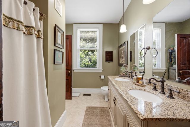 200 W Main Street, Forsyth, GA 31029
