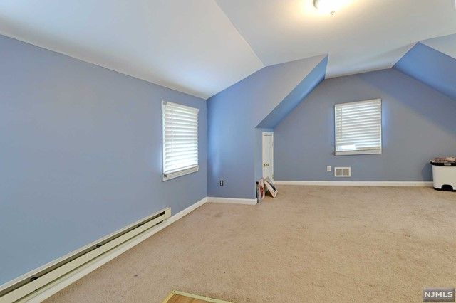 35 Florence Place, Elmwood Park, NJ 07407