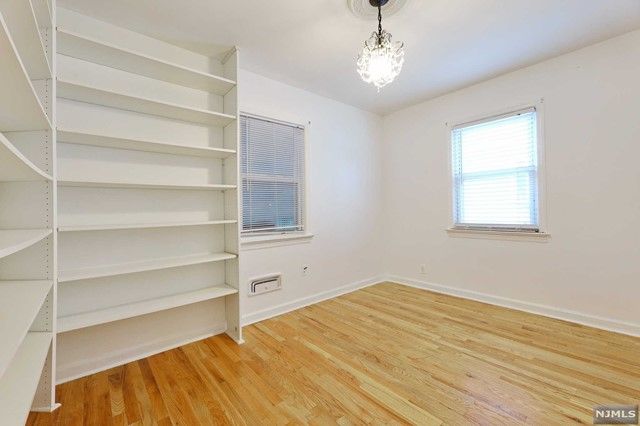 35 Florence Place, Elmwood Park, NJ 07407