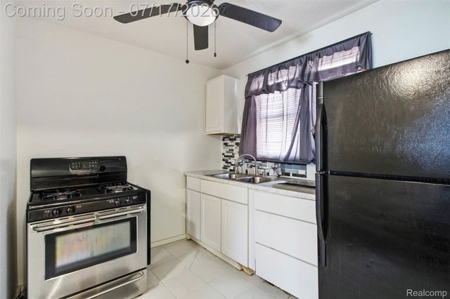 12580 Promenade Street, Detroit, MI 48213
