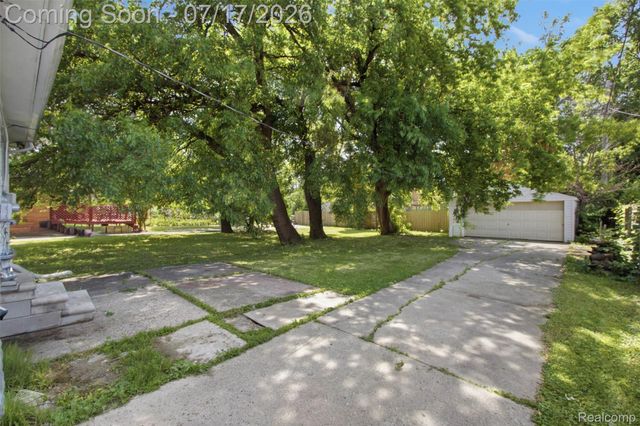 12580 Promenade Street, Detroit, MI 48213