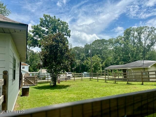 100 S Loftin Street, Picayune, MS 39466