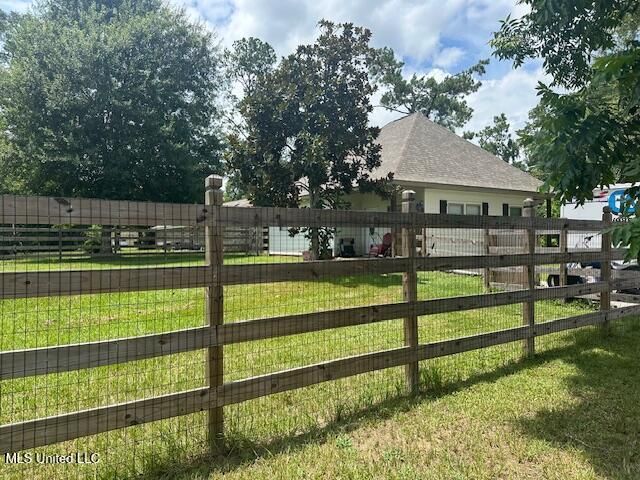 100 S Loftin Street, Picayune, MS 39466