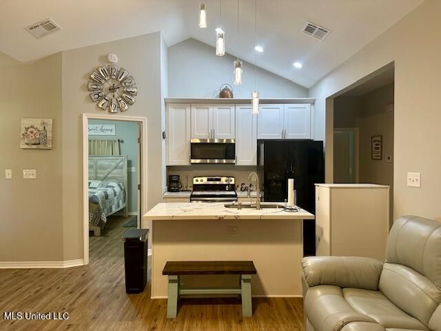 100 S Loftin Street, Picayune, MS 39466
