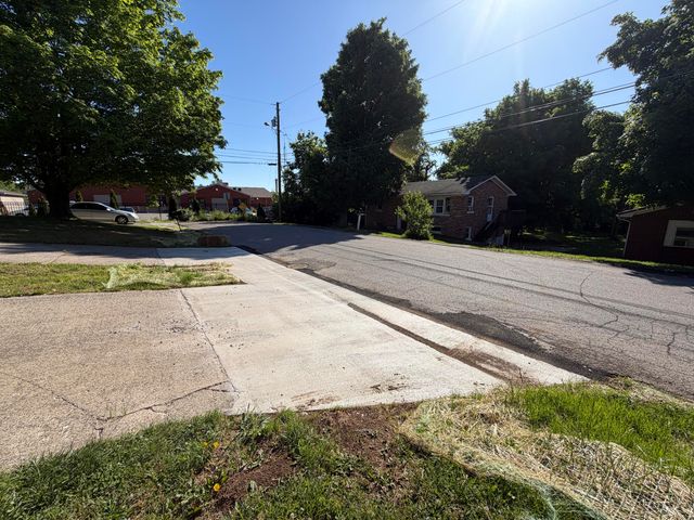 216 Valley Street, Richmond, KY 40475
