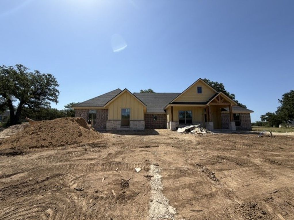 2032 Camden Lane, Springtown, TX 76082