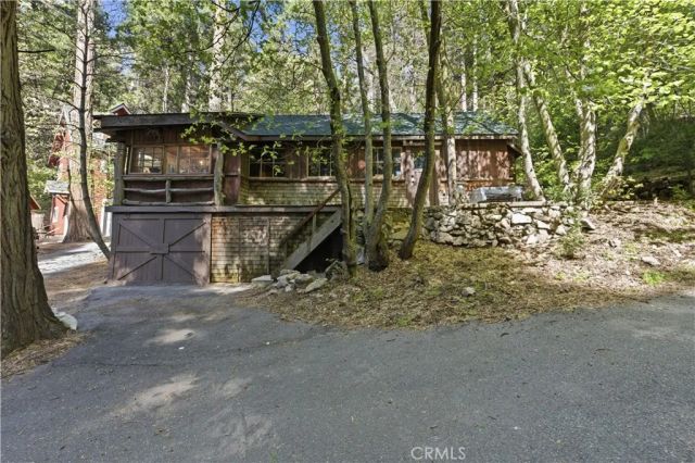 815 Cottage Grove, Lake Arrowhead, CA 92352