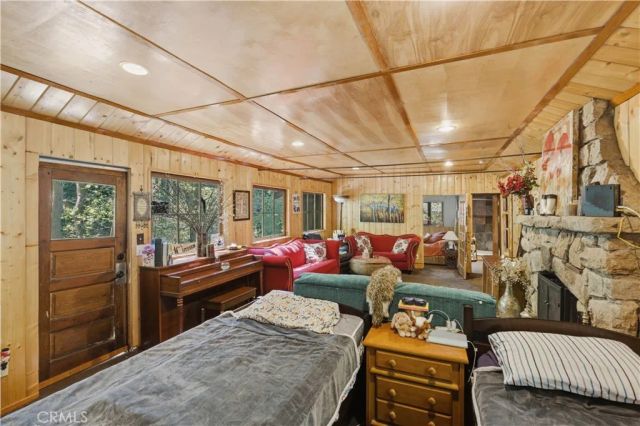 815 Cottage Grove, Lake Arrowhead, CA 92352