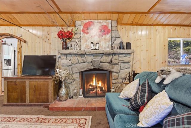 815 Cottage Grove, Lake Arrowhead, CA 92352